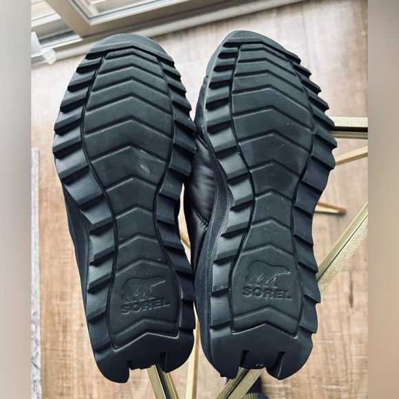 Sorel Black Puffer shoe/slipper water proof size 10 women's - Picture 5 of 5